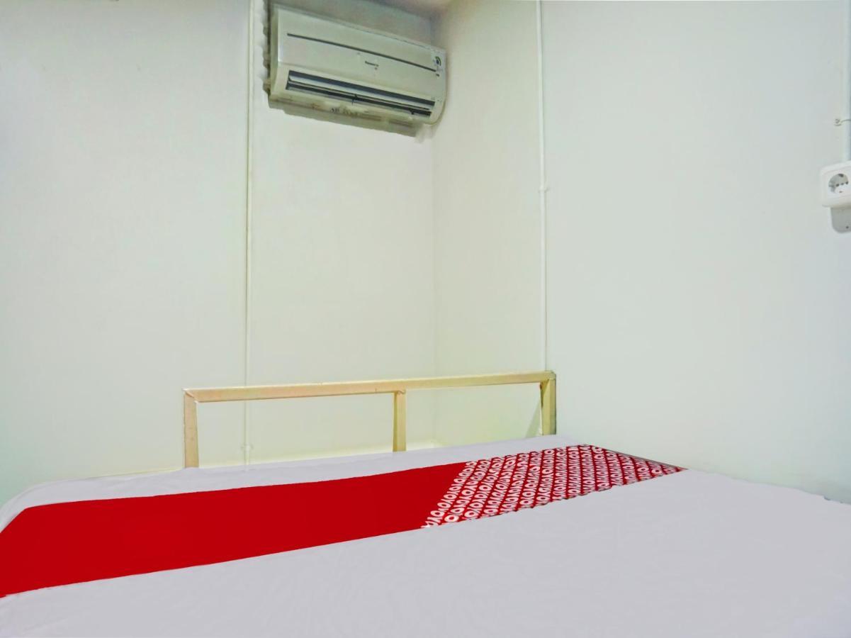 Cosmo Tanjung Duren Mitra Reddoorz ジャカルタ エクステリア 写真