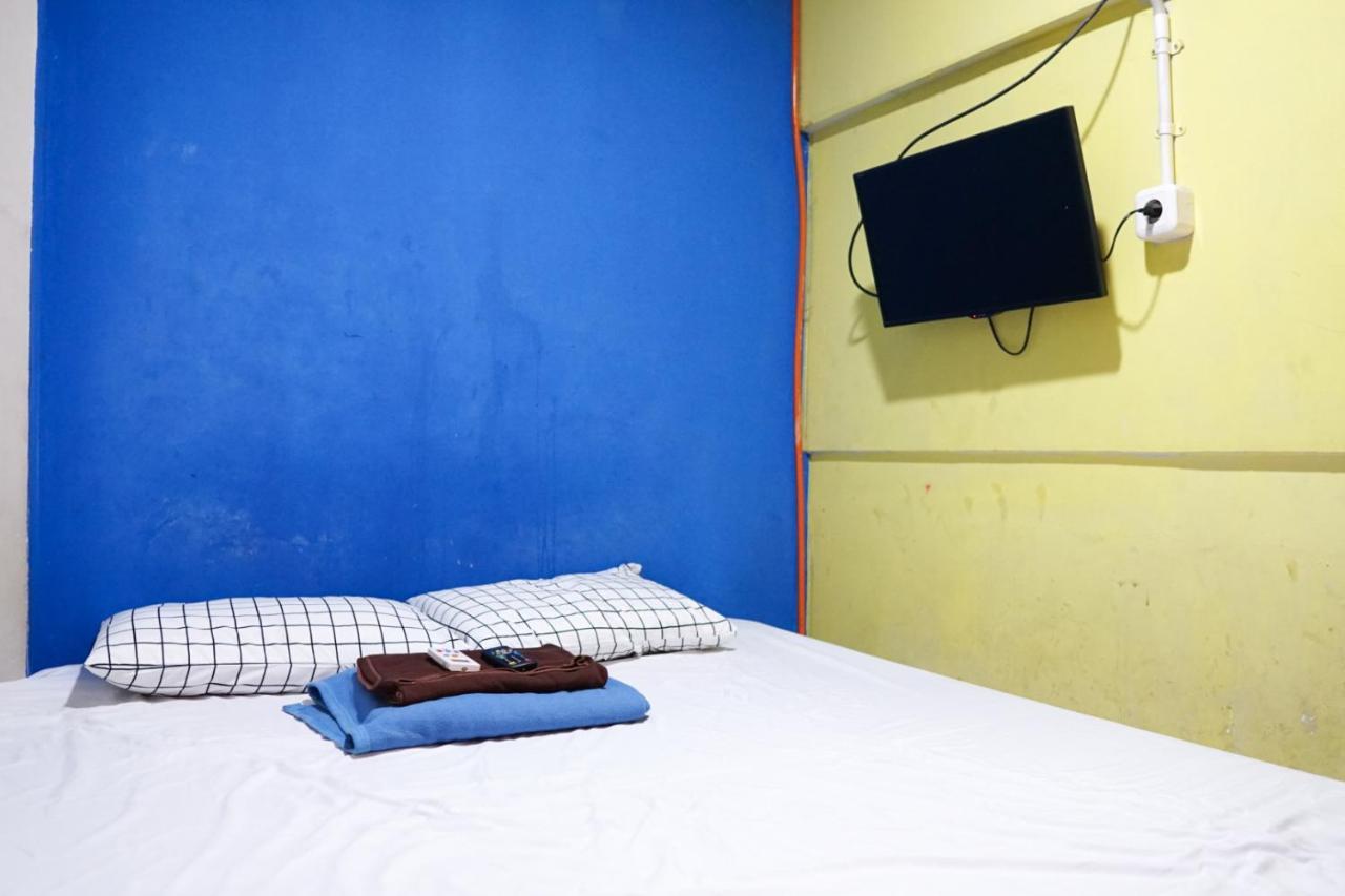 Cosmo Tanjung Duren Mitra Reddoorz ジャカルタ エクステリア 写真