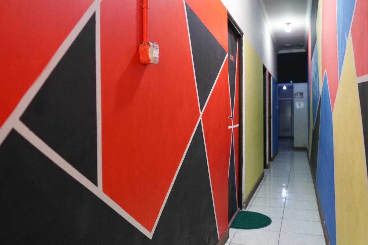 Cosmo Tanjung Duren Mitra Reddoorz ジャカルタ エクステリア 写真