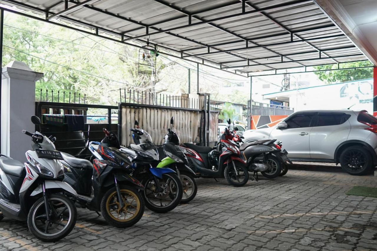 Cosmo Tanjung Duren Mitra Reddoorz ジャカルタ エクステリア 写真