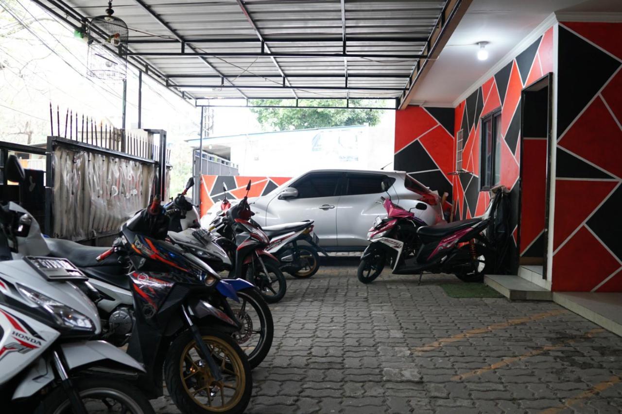 Cosmo Tanjung Duren Mitra Reddoorz ジャカルタ エクステリア 写真