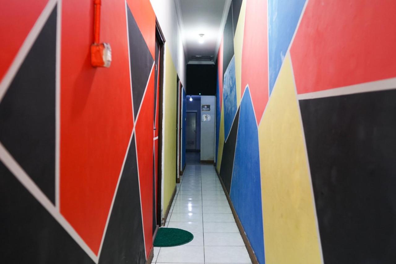 Cosmo Tanjung Duren Mitra Reddoorz ジャカルタ エクステリア 写真