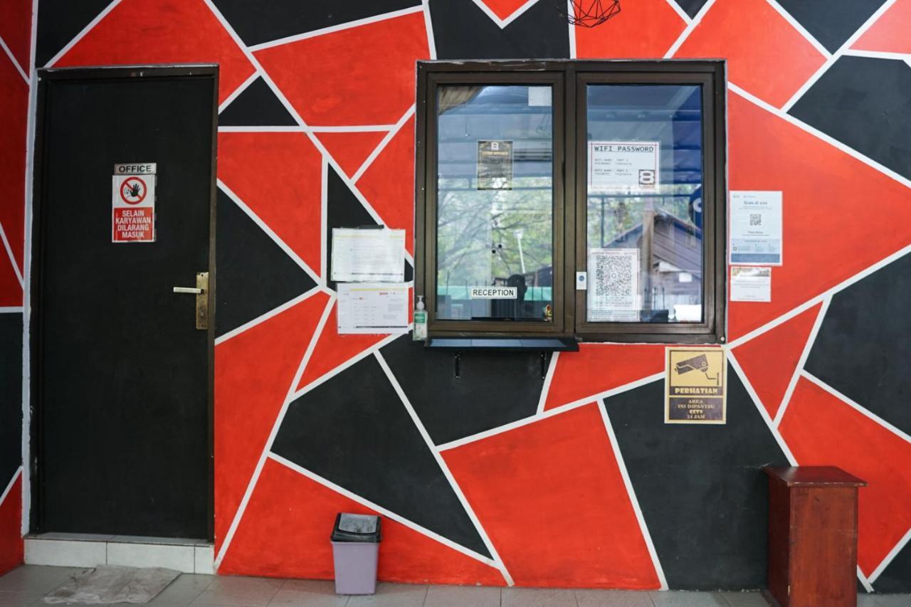 Cosmo Tanjung Duren Mitra Reddoorz ジャカルタ エクステリア 写真